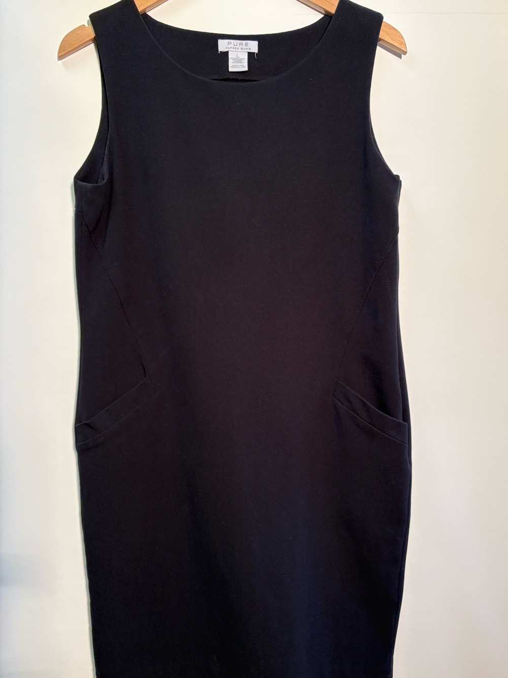 ALFRED SUNG Pure Black Sleeveless Shift Dress with Pockets